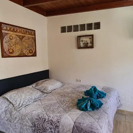 Caleta House Holiday home *