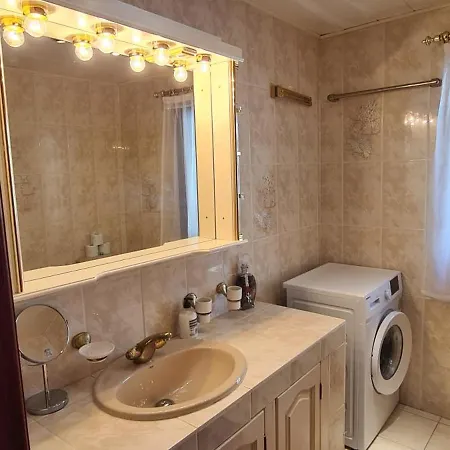 Caleta House Holiday home *