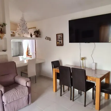 Дом отдыха Caleta House