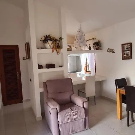 Caleta House